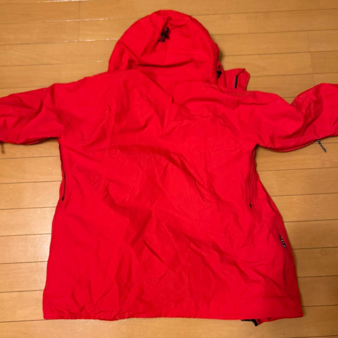 Burton ak X-small Goretex 上のみ