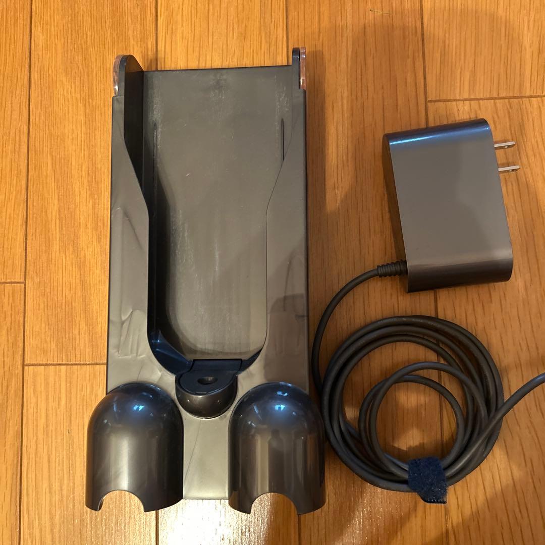 【ジャンク品】Dyson V10 Fluffy コードレス掃除機本体 ダイソン