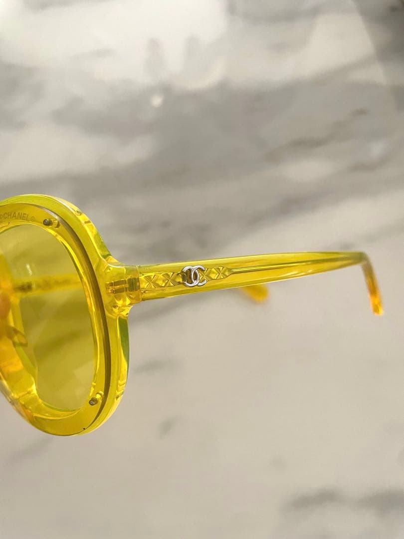 Chanel イエローキャットアイサングラス