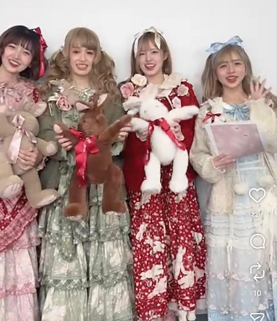 新品タグ付PINKHOUSEピンクハウスバラ園うさぎさんぬいぐるみリボンピンク