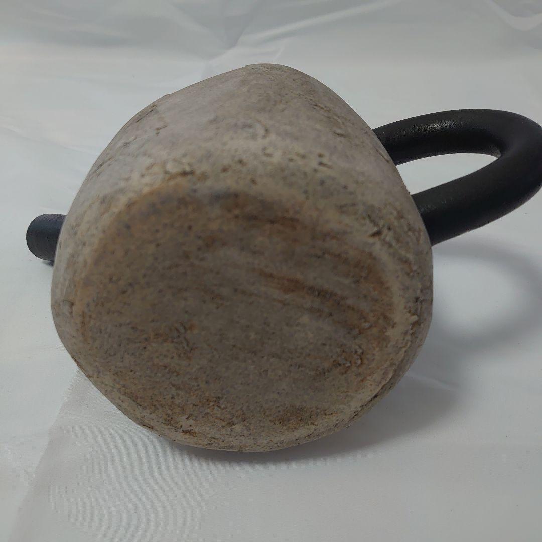 作家さんの手作り　陶器製のユニークなポット