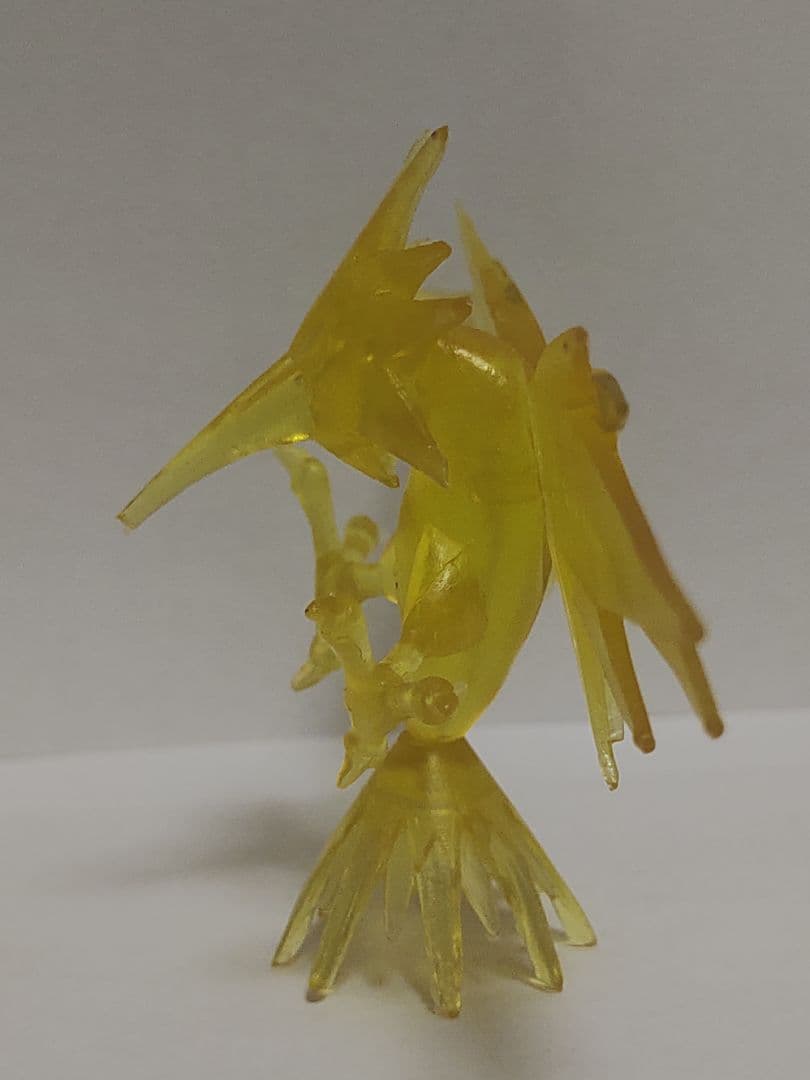 ポケモン　サンダー　フィギュア