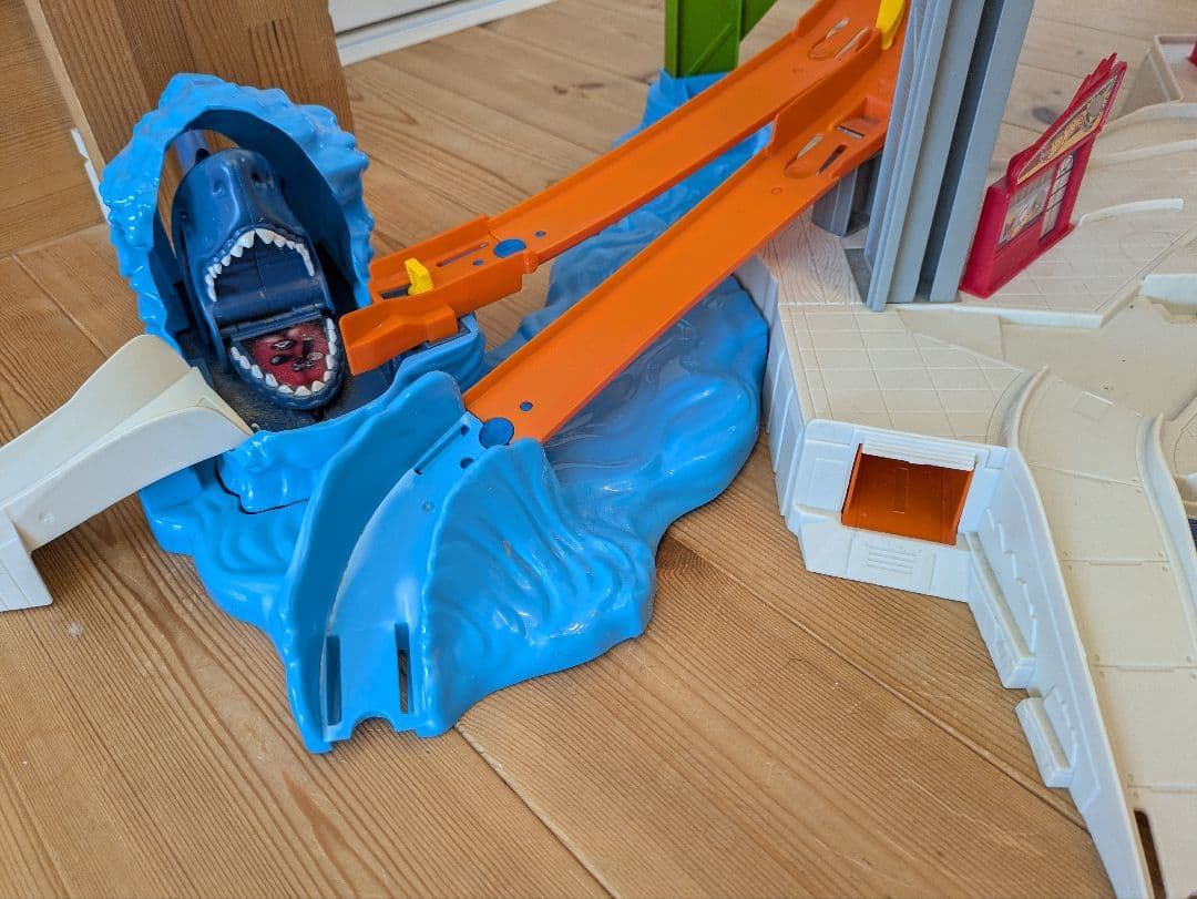 Hot Wheels パーキングガレージ