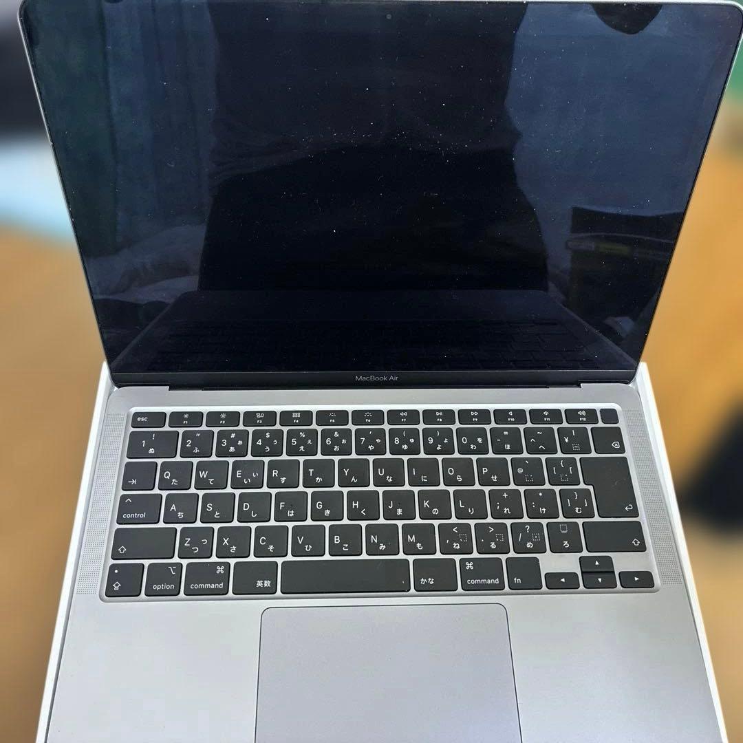 メ*ガ様 macbook air 13インチ　2020年モデル　A2179