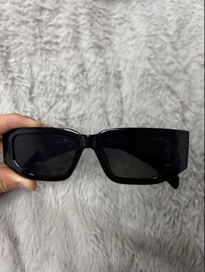 PRADA サングラス　ケース付き