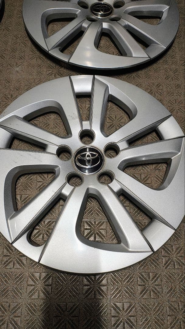 トヨタ 15インチ ホイール 4枚セット　50プリウス 前期