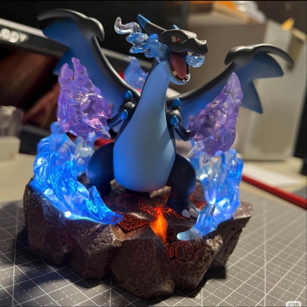 メガリザードンX フィギュア 炎のエフェクト付き LEDライト付き 新品