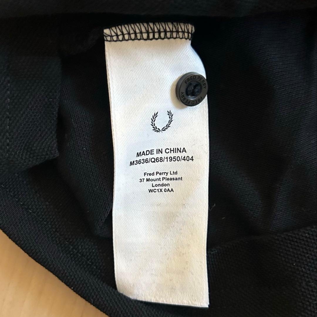 FRED PERRY ブラック 長袖ポロシャツ