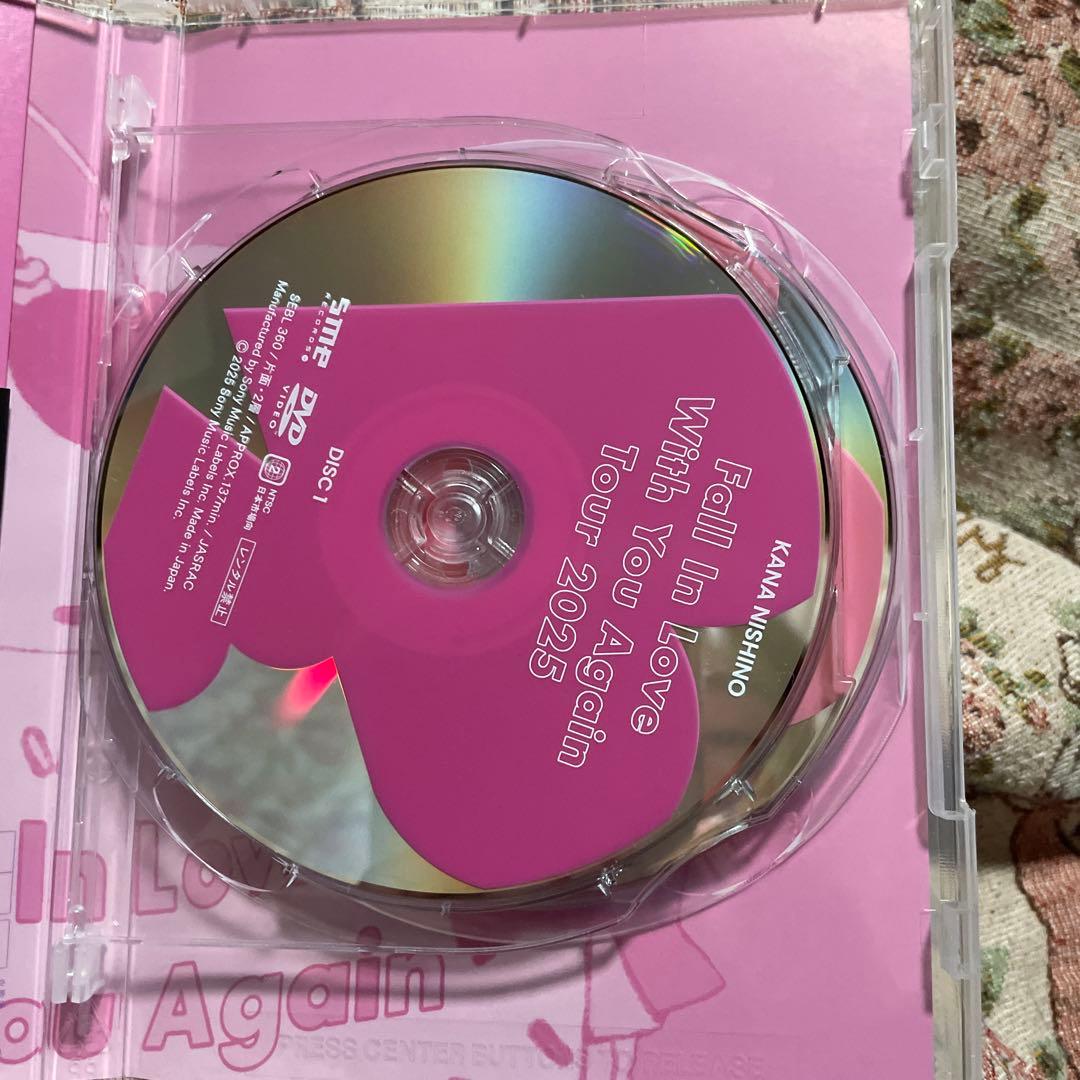 西野カナ完全生産限定盤 DVDFall ln love 2025ステッカー付き♪