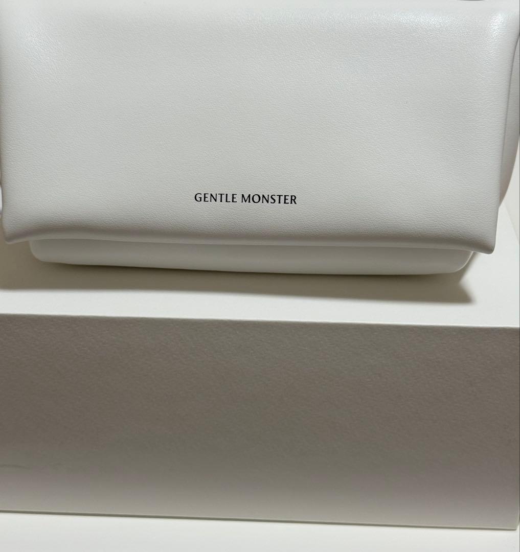 【美品】GENTLE MONSTER ブラックサングラス