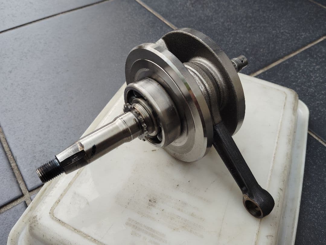 ホンダ　NSF100 クランクシャフト