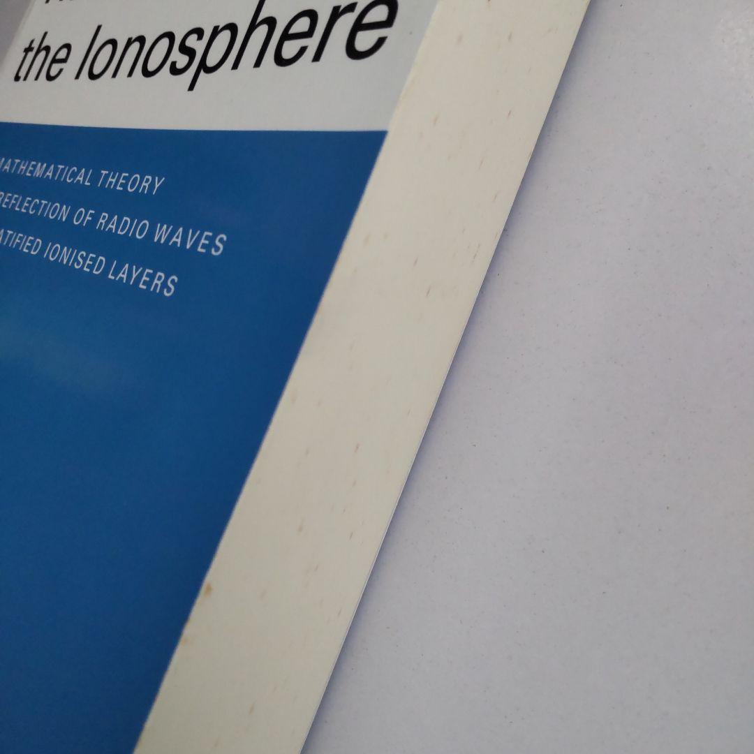 洋書 Radio Waves in the Ionosphere