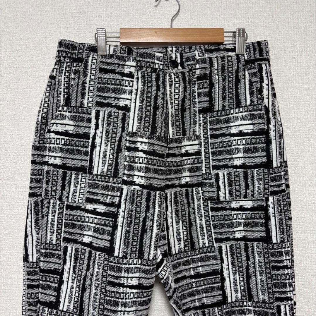 【大人気★完売商品】カンビオ テーパードパンツ アンクル 総柄 白黒 L