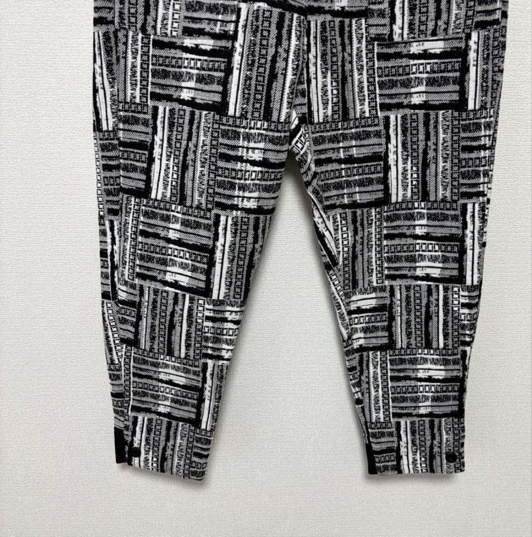 【大人気★完売商品】カンビオ テーパードパンツ アンクル 総柄 白黒 L