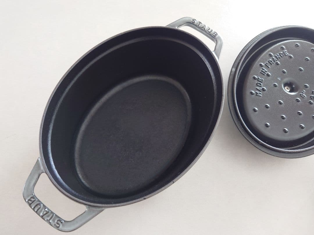 ストウブ（STAUB） ピコ・ココット オーバル 23cm グレー