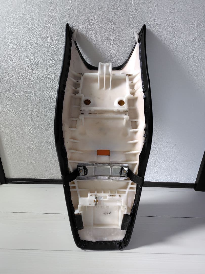 VTR250 FI カスタムシート　ローダウン