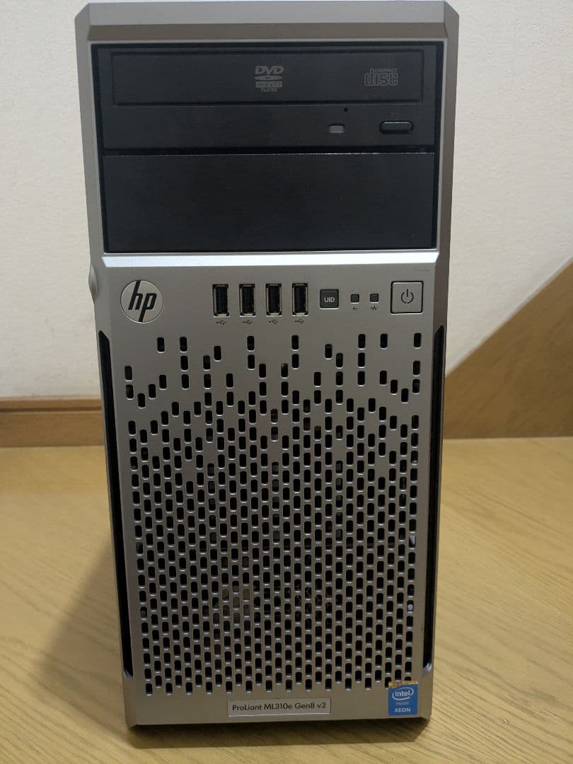 デスクトップPC　4世代Xeon+16GBメモリ