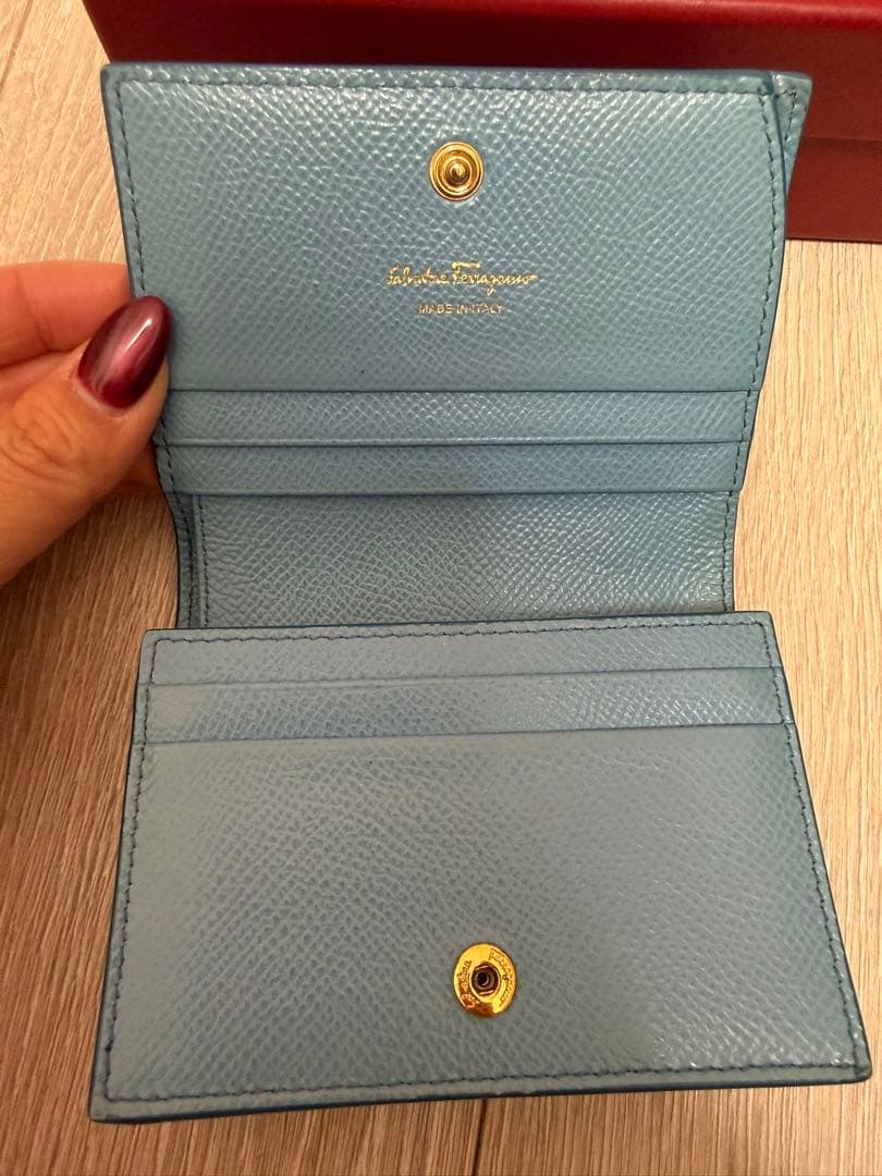 Salvatore Ferragamo 二つ折り財布 ライトブルー