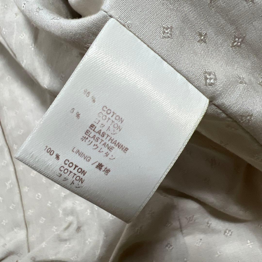 LOUIS VUITTON ロゴ　ベージュ テーラードジャケット ブローチ付き