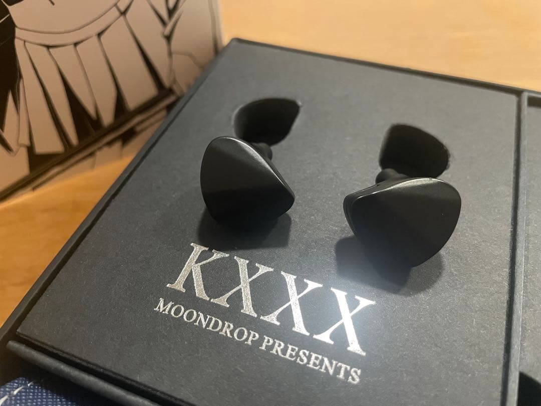 水月雨　Moondrop KXXX
