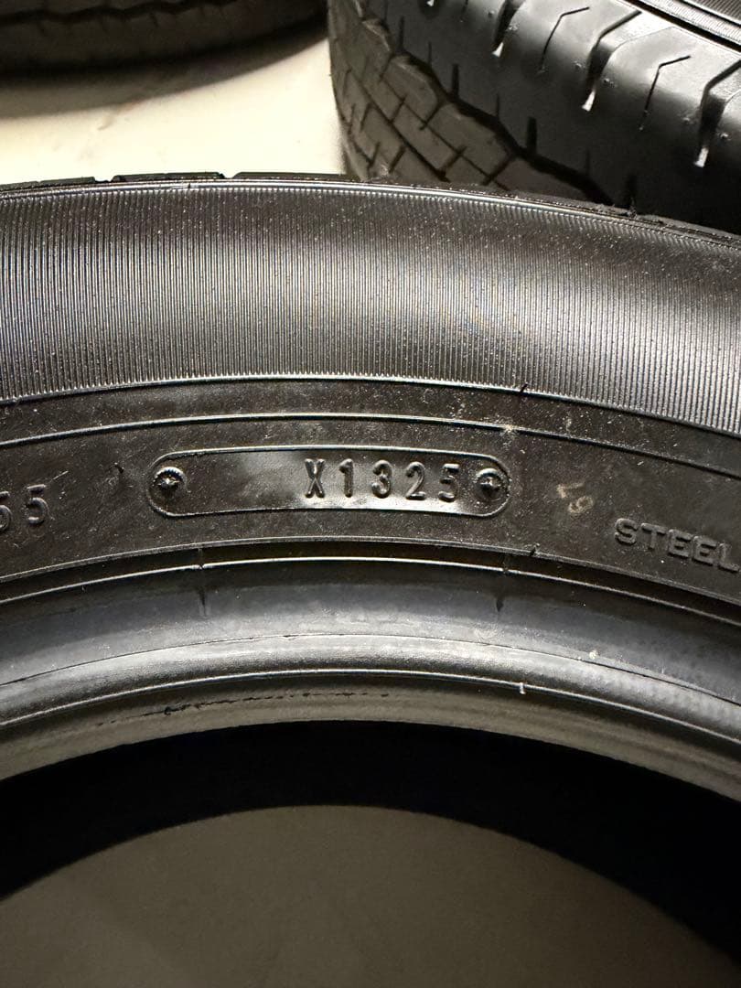 ハイエース 純正タイヤ 新車外し 4本セット 195/80R15 ダンロップ