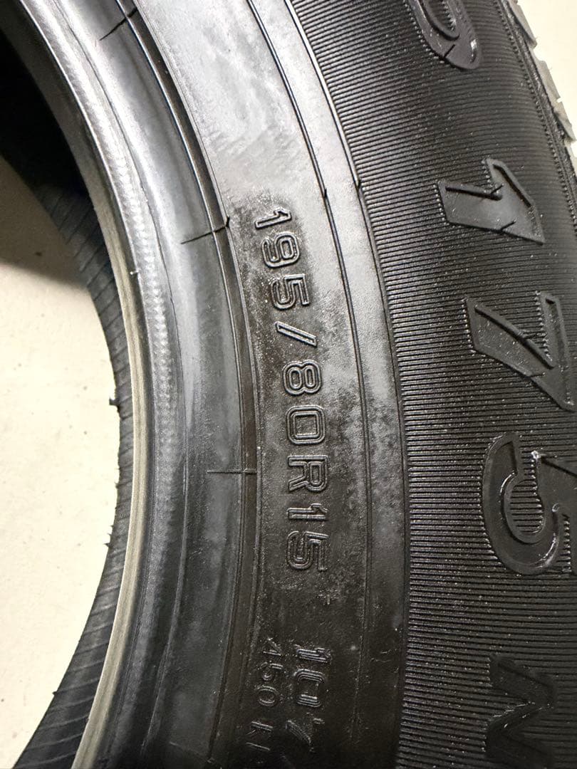 ハイエース 純正タイヤ 新車外し 4本セット 195/80R15 ダンロップ