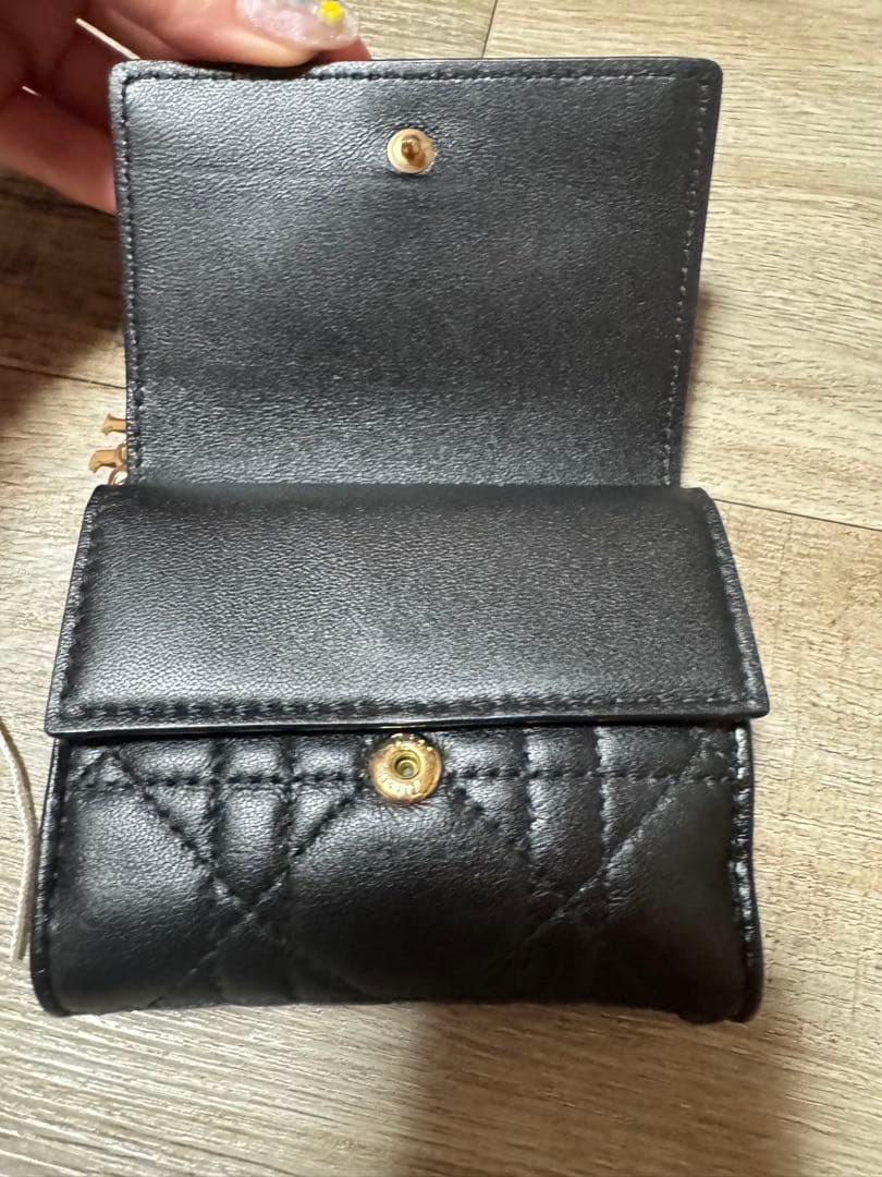 Dior ブラックレザー二つ折り財布