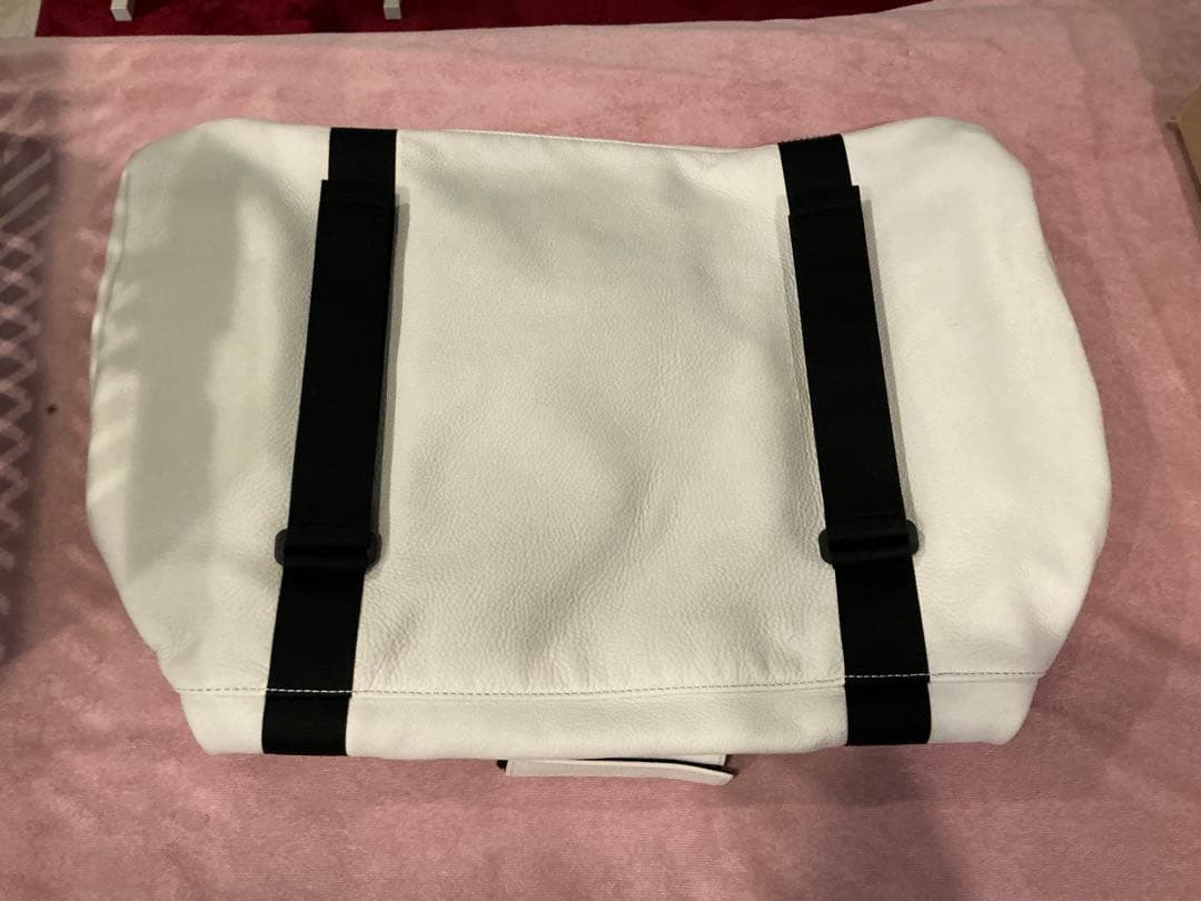 Supreme NIKE leather duffle bag ホワイト 未使用