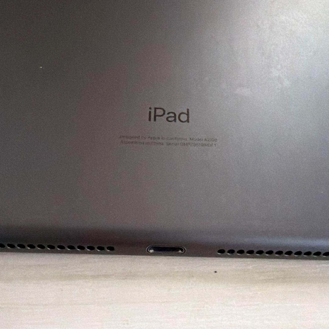 iPad (第7世代) スペースグレー　32GB