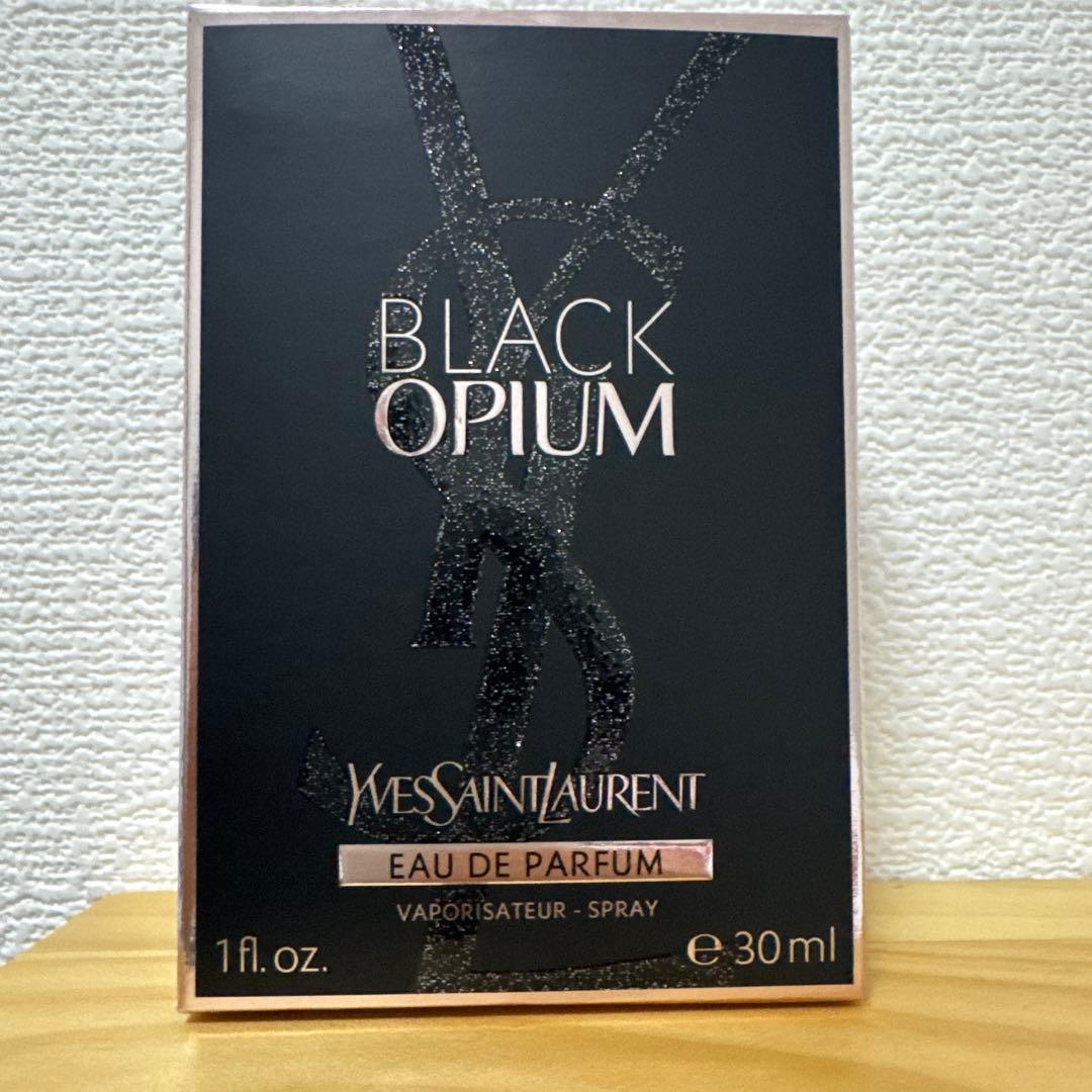 Yves Saint Laurent Black Opium 香水