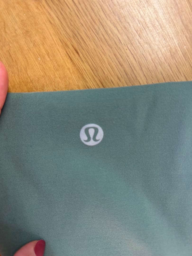 【Momo様】Lululemon ライトグリーン ヨガパンツ サイズ4