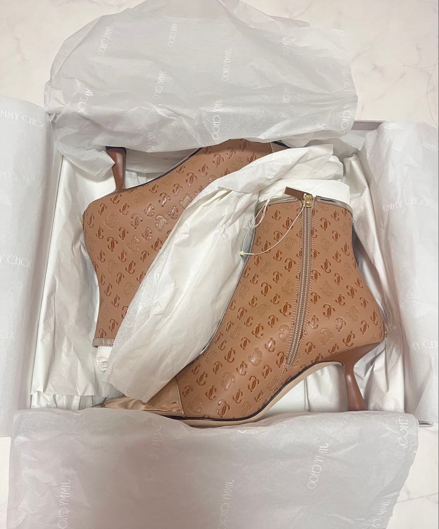 【新品】JIMMY CHOO モノグラムショートブーツ ブーティ ベージュ