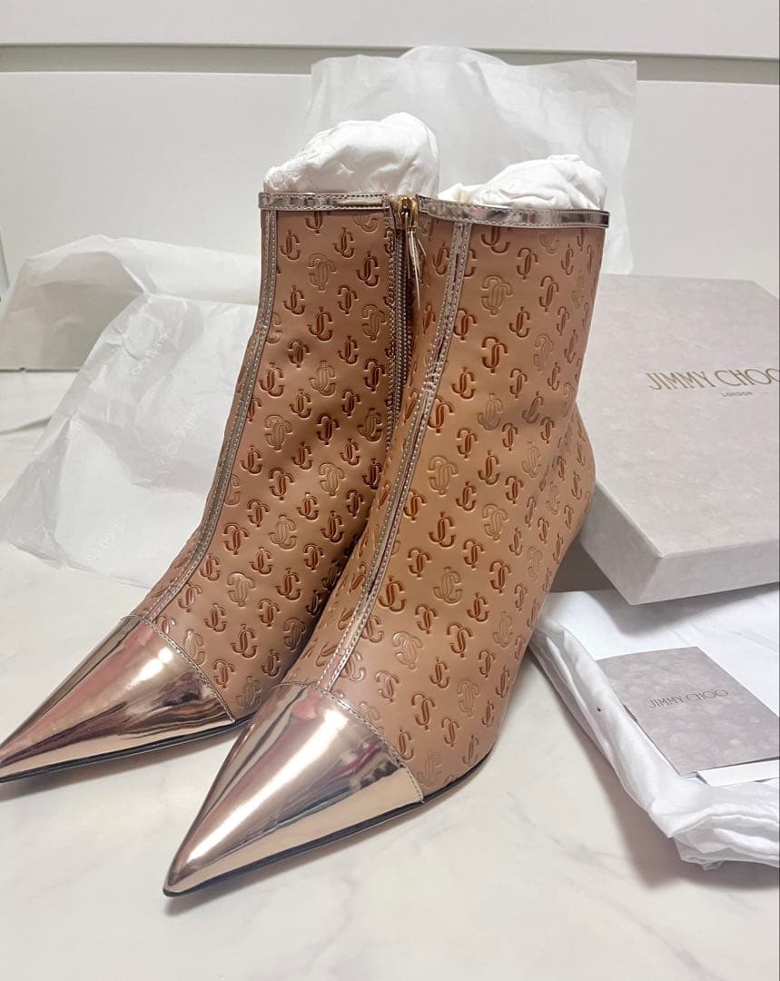 【新品】JIMMY CHOO モノグラムショートブーツ ブーティ ベージュ