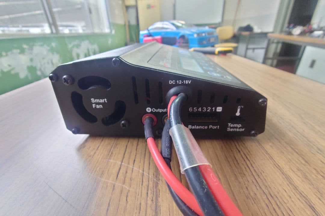 ラジコン用 充電器と安定化電源 「ハイテック社製」
