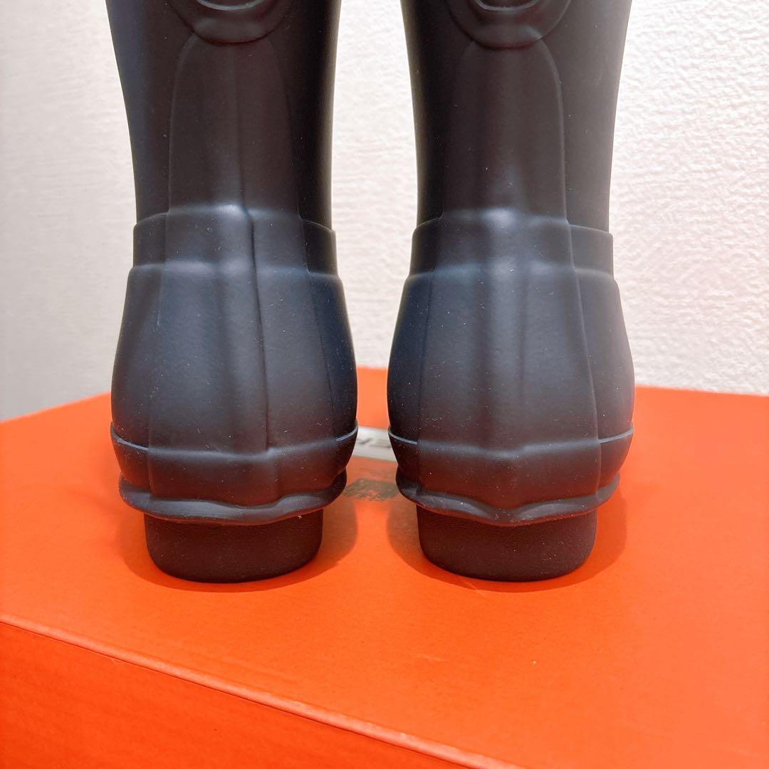 HUNTER ブラックレインブーツ バックストラップ付き