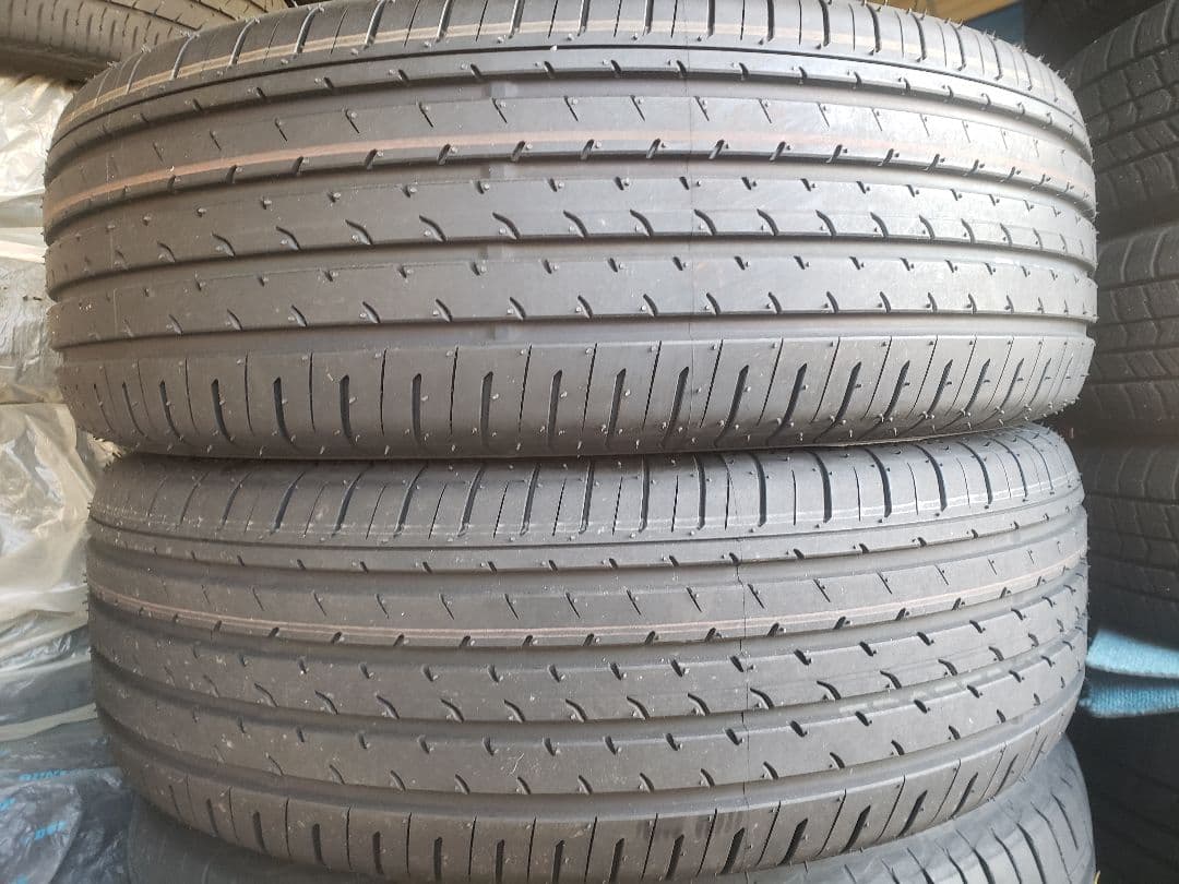 りー225/65R17 ヨコハマ ADAVN V03 　４本セットの2本②