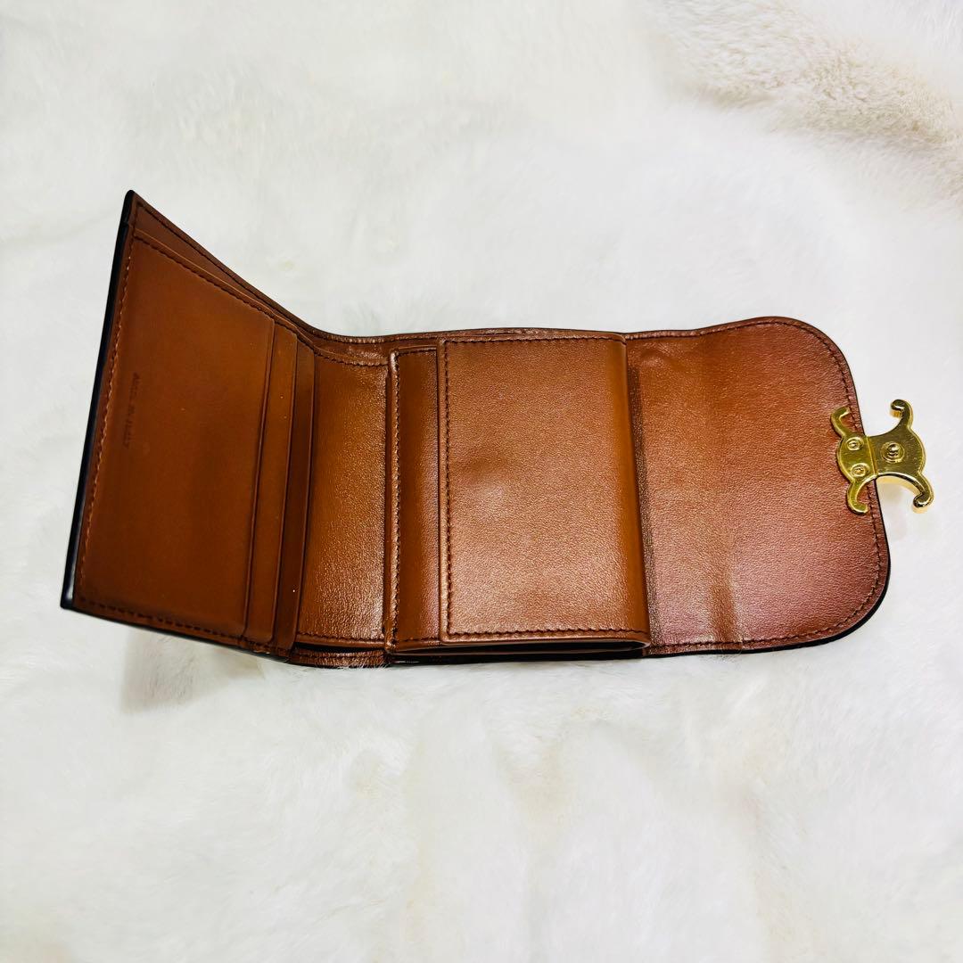 CELINE トリオンフ　財布　タン