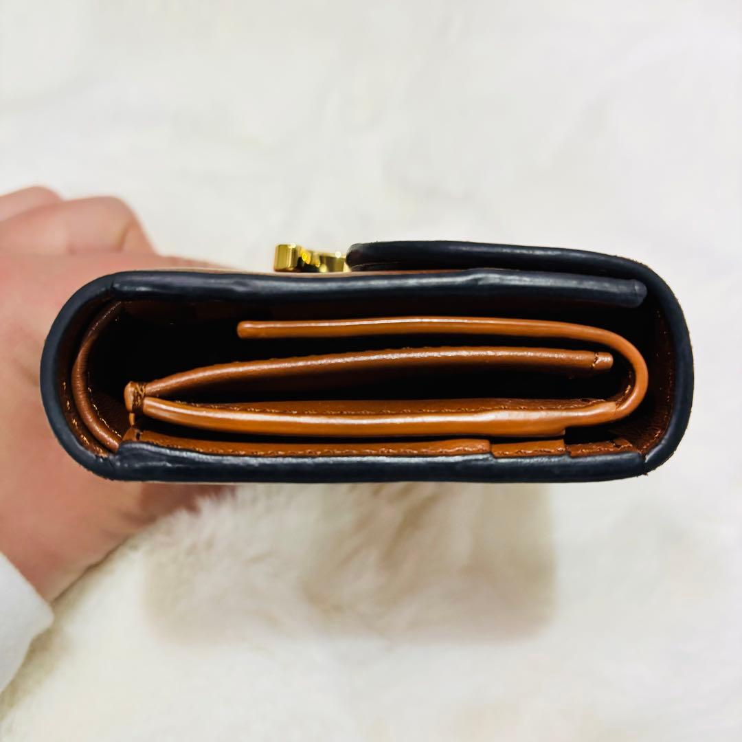 CELINE トリオンフ　財布　タン