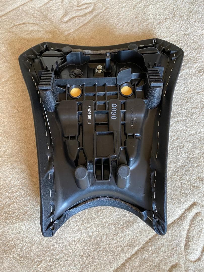ZX-6R純正シート（53066-0606-MA）1.5cmローダウン加工