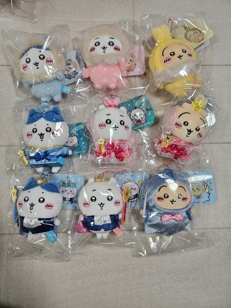 ちいかわ64点。マスコット·ぬいぐるみ·ポシェット·バッチまとめ売り➀