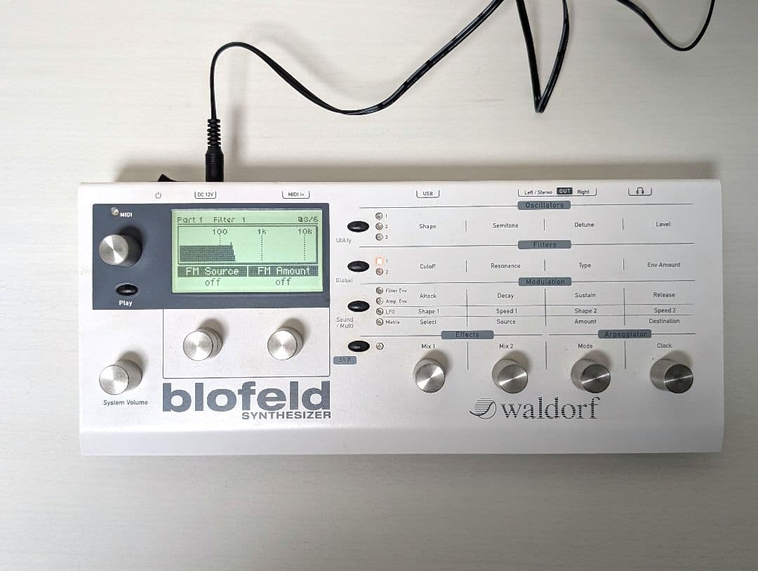 Waldorf blofeld シンセサイザー