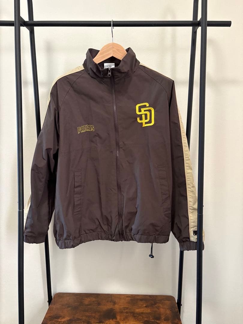 MLB SD サンディエゴパドレス ナイロントラックブルゾン Mサイズ