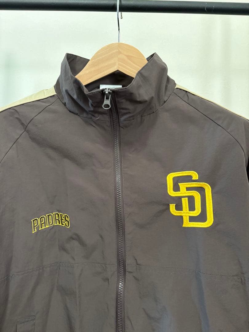 MLB SD サンディエゴパドレス ナイロントラックブルゾン Mサイズ