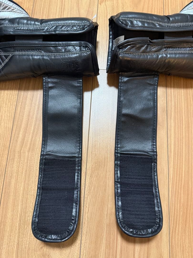 Cleto Reyes ボクシンググローブ 黒　12oz