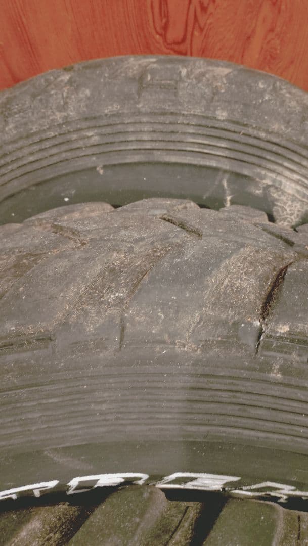 ダンロップ グラントレック MT2 LT255/85R16 タイヤ