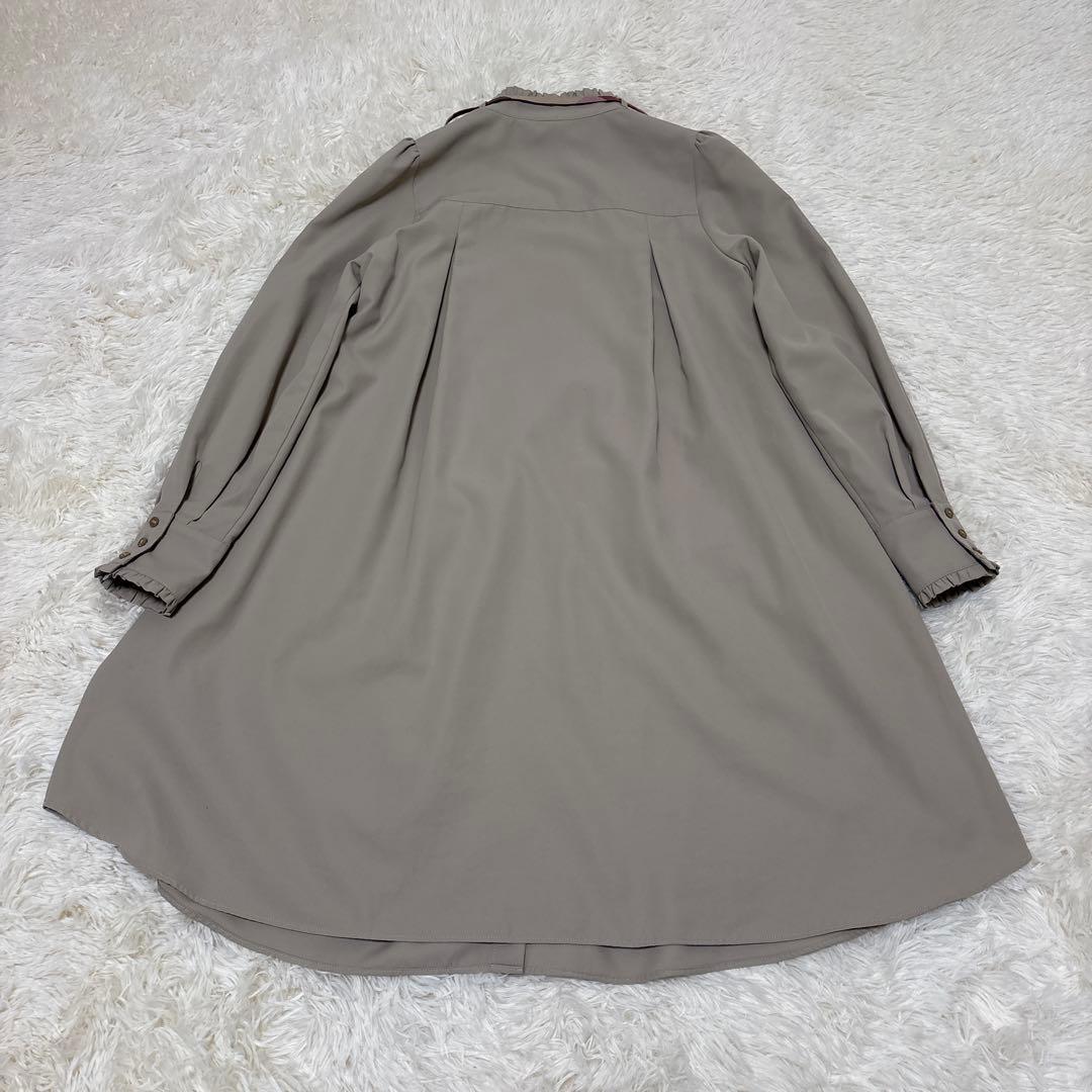 ▪️ ブルーレーベルクレストブリッジ　スタンドカラー ひざ丈 36 ベージュ