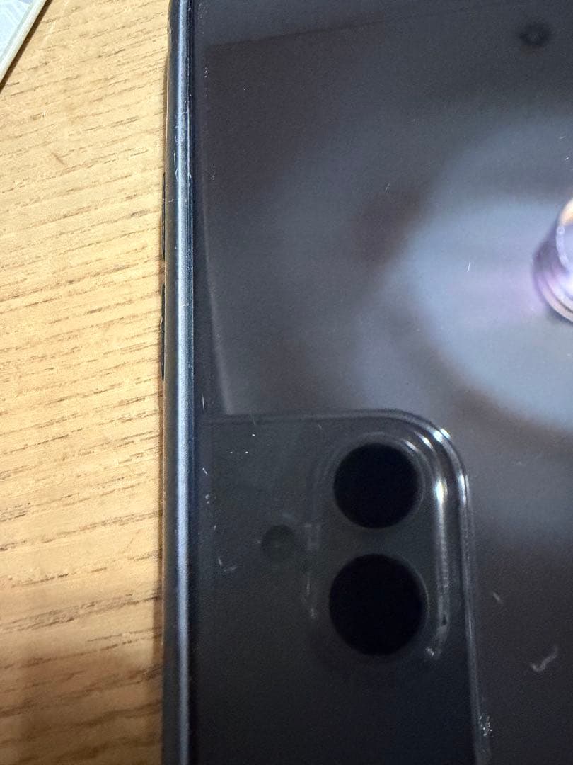 iPhone SE3 黒　128GB 中古　それなりに使用感あり