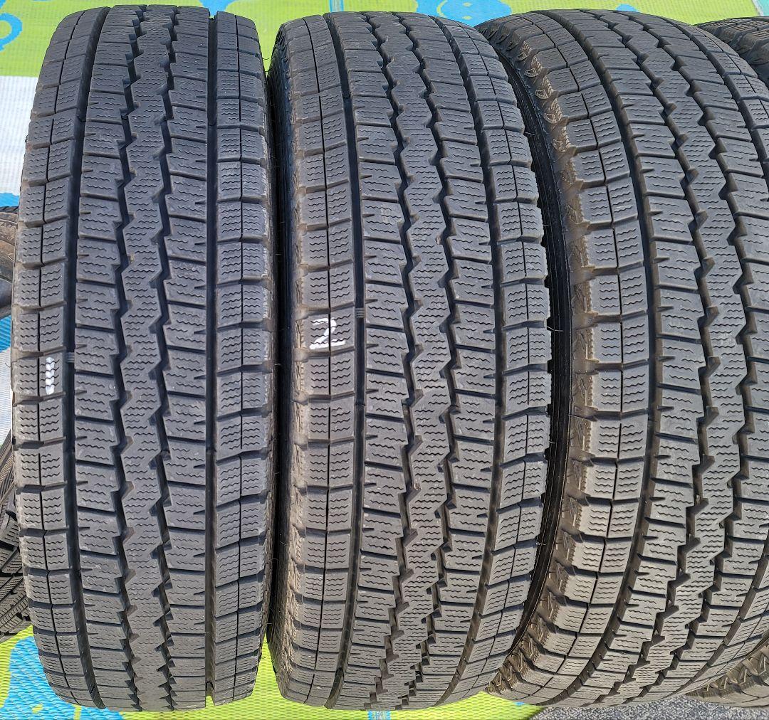 DUNLOP WINTER MAXX SV01 15インチ195/80R15