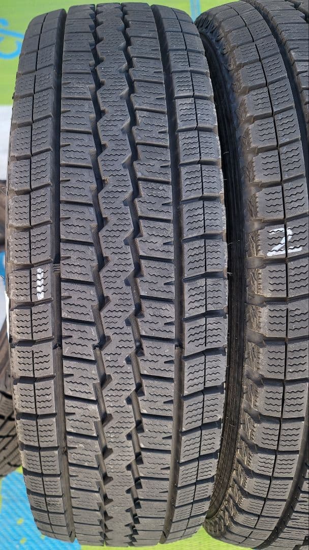 DUNLOP WINTER MAXX SV01 15インチ195/80R15