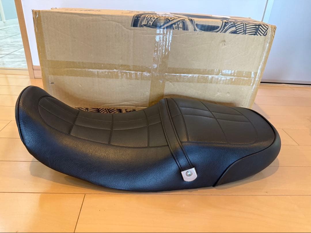 Z900RS 茗荷シート　艶消しブラック　Z2パターン